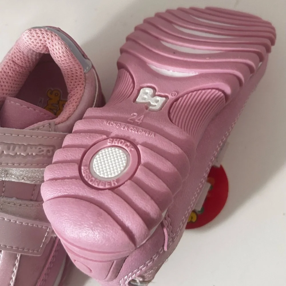 Bubble gum Pink light Sneakers Toddler girls size 8.5